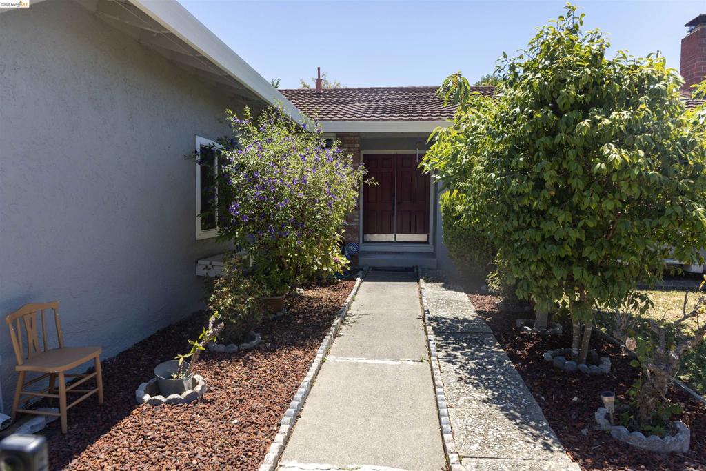 767 Marlesta Rd Property Photo 3