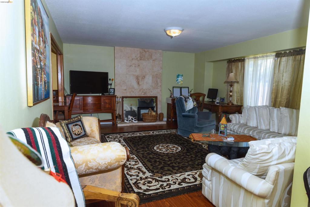 767 Marlesta Rd Property Photo 4