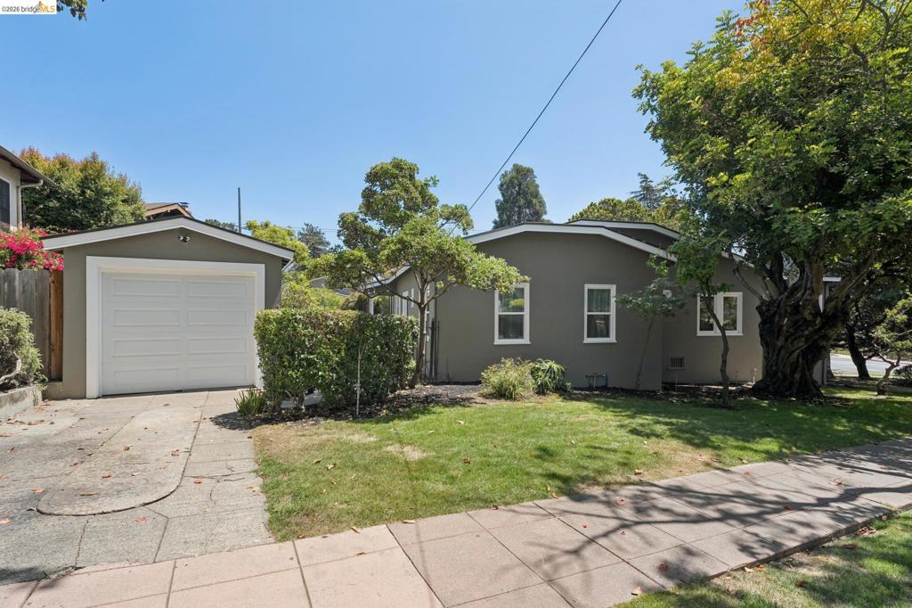 1080 Monterey Ave. Property Photo 71