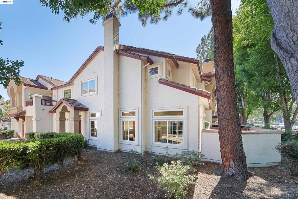 5740 Belleza Dr Property Photo 4