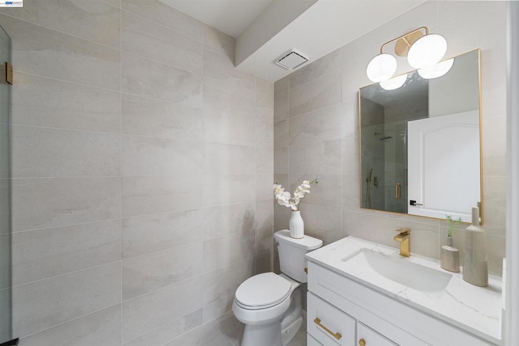 5740 Belleza Dr Property Photo 21