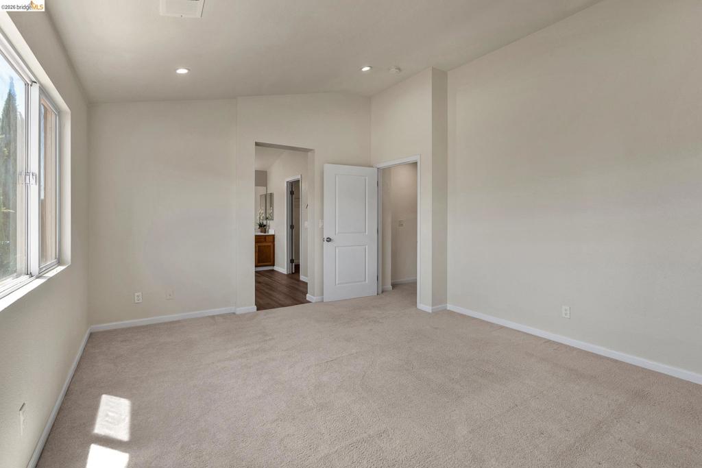 544 Pine Creek Cir Property Photo 19