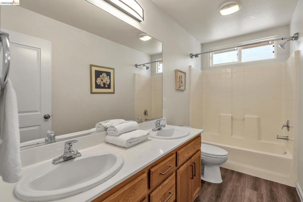 544 Pine Creek Cir Property Photo 22