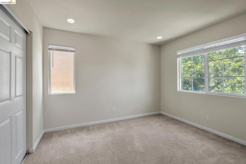 544 Pine Creek Cir Property Photo 23