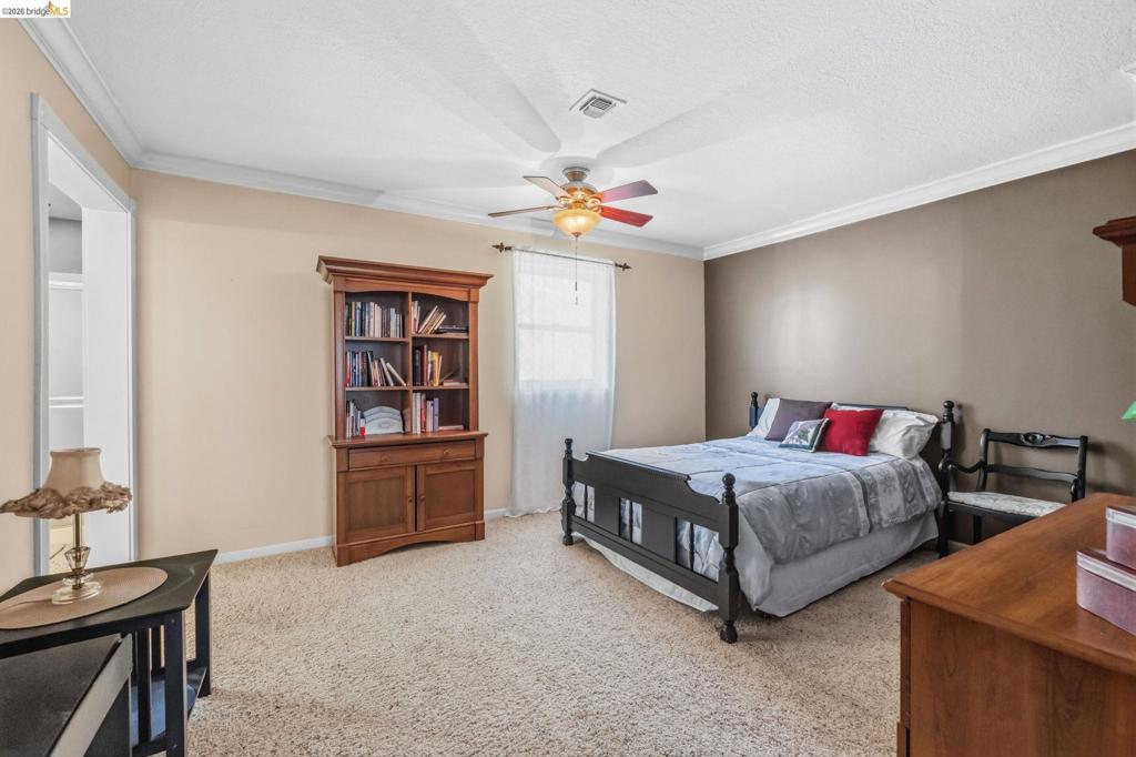17732 Saddle Dr Property Photo 25