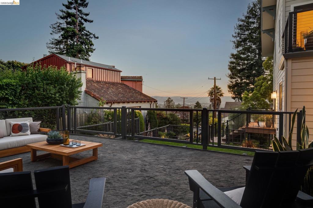 1409 Scenic Ave Property Photo 41