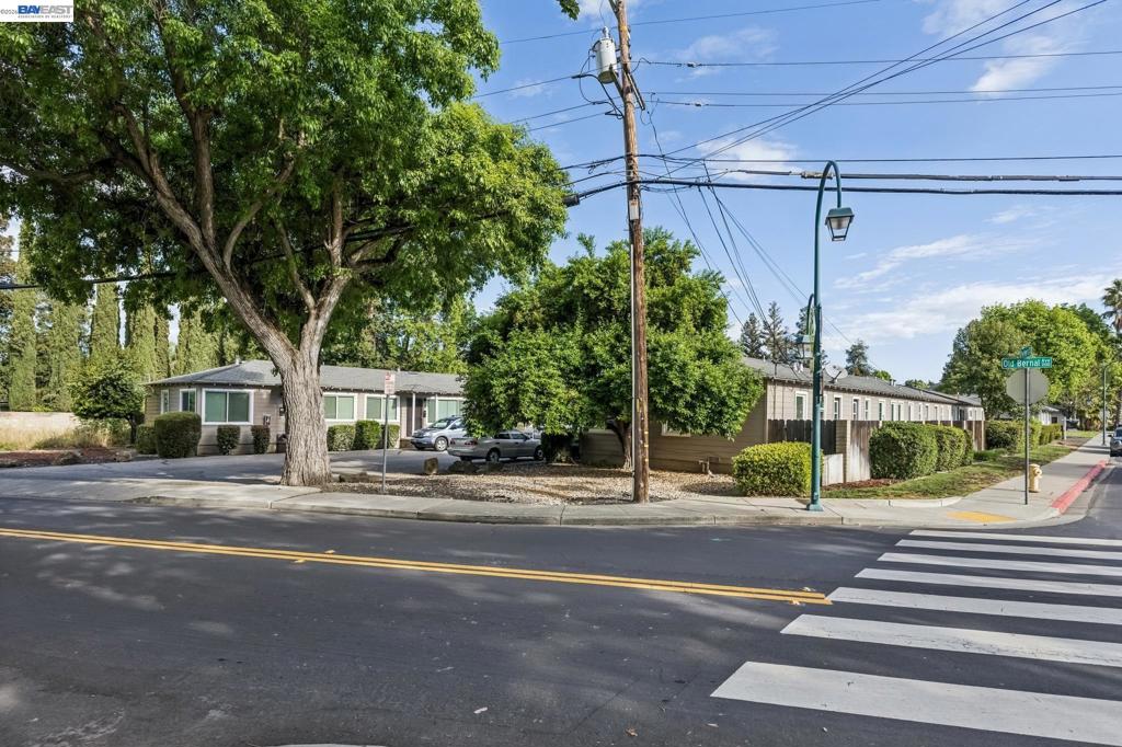 187 Old Bernal Ave Property Photo 11