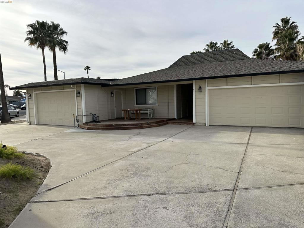 1472 Willow Lake Road Property Photo 1
