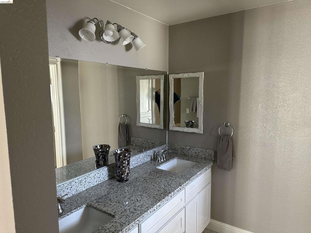 1472 Willow Lake Road Property Photo 14