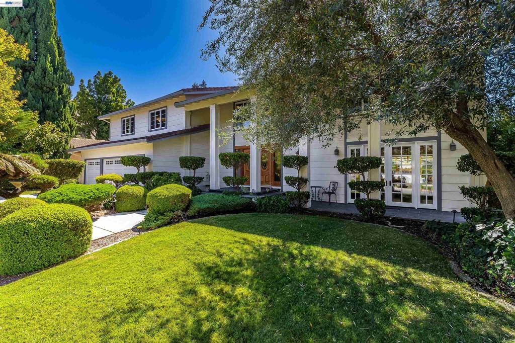 259 Segovia Place Property Photo 3