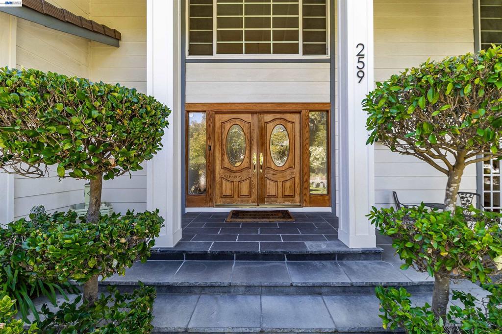 259 Segovia Place Property Photo 17