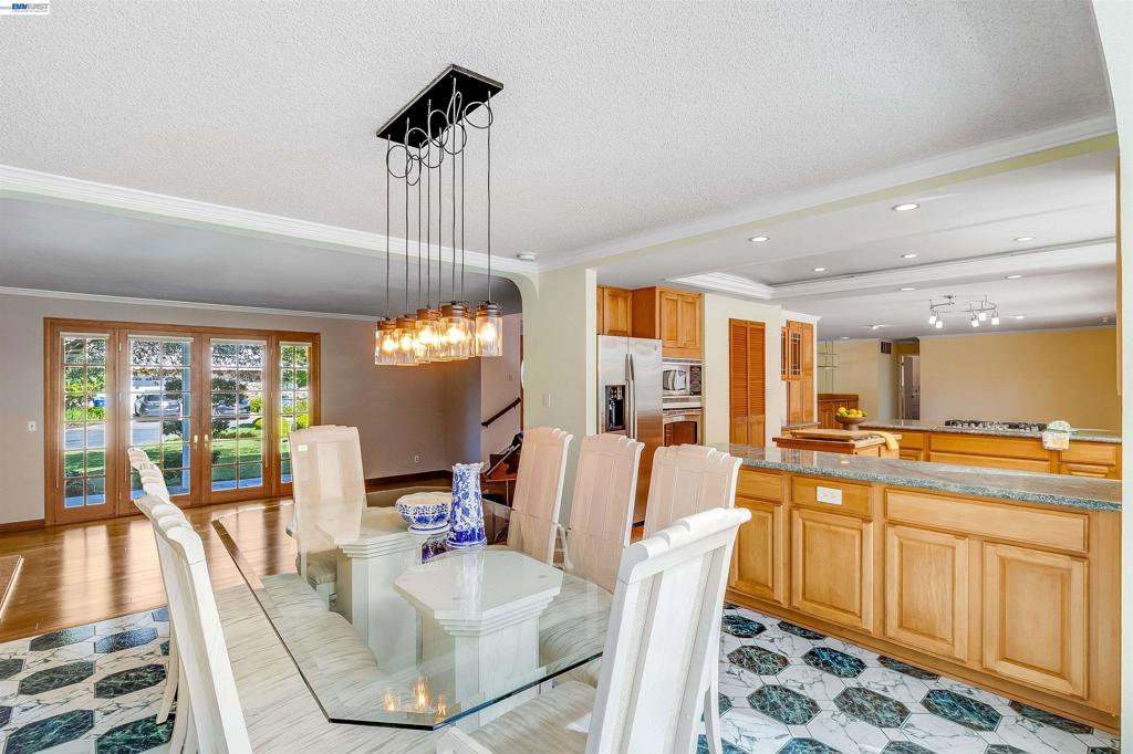 259 Segovia Place Property Photo 29