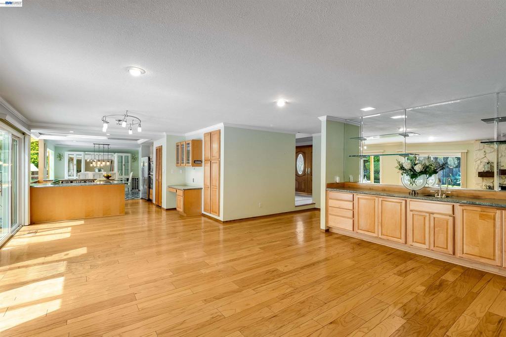 259 Segovia Place Property Photo 41