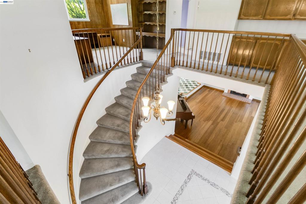 259 Segovia Place Property Photo 48