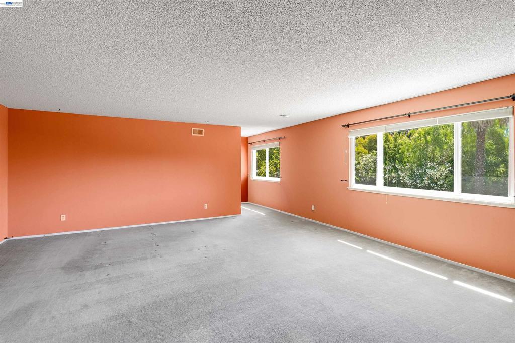 259 Segovia Place Property Photo 57