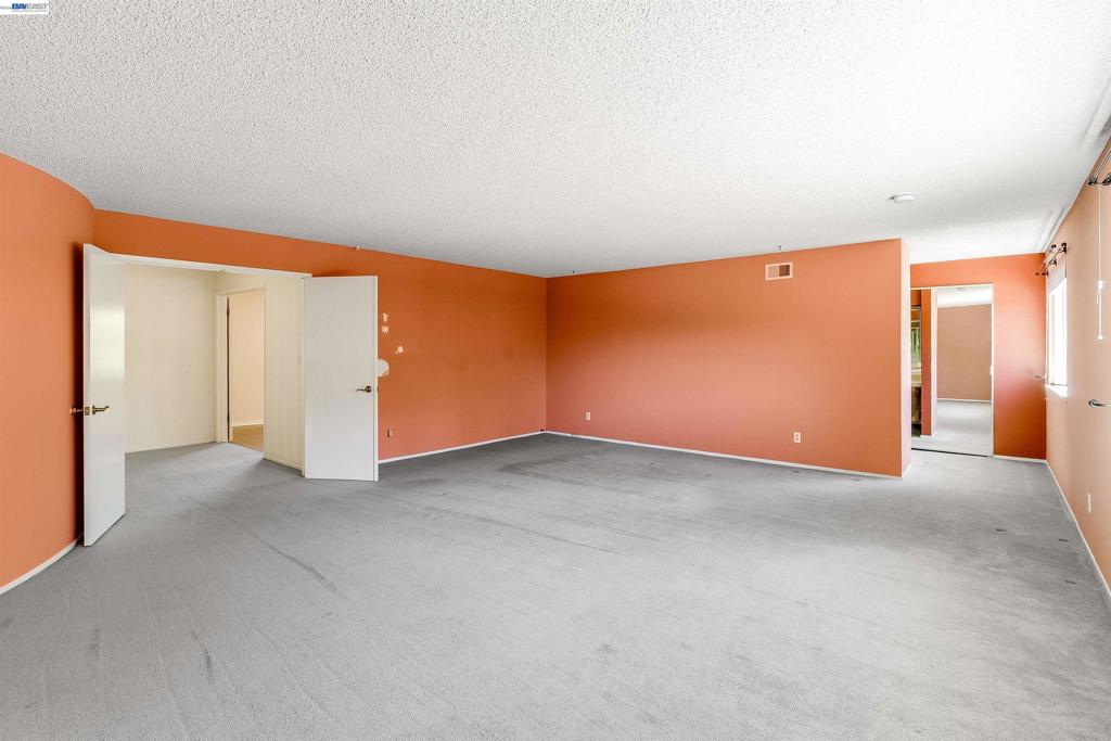 259 Segovia Place Property Photo 58