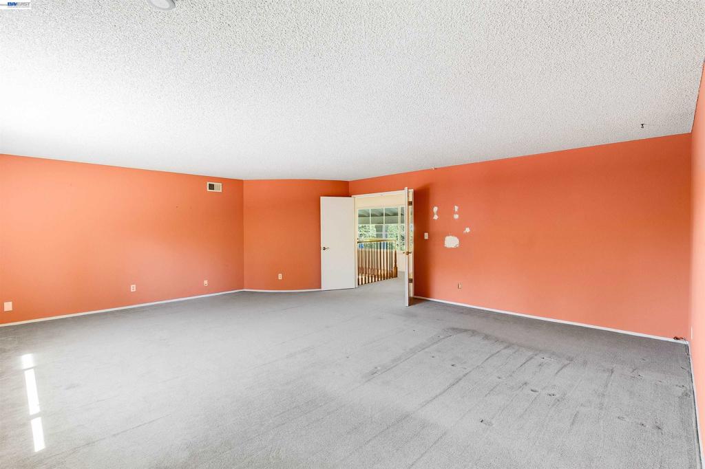 259 Segovia Place Property Photo 59