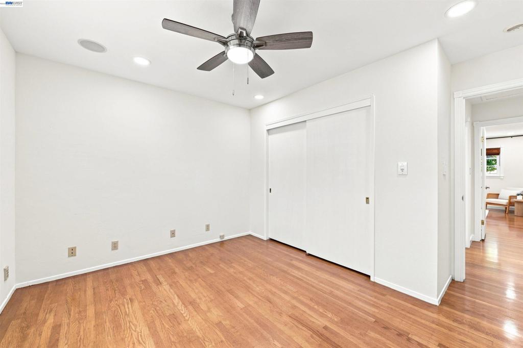 5353 Sayre Ave Property Photo 31