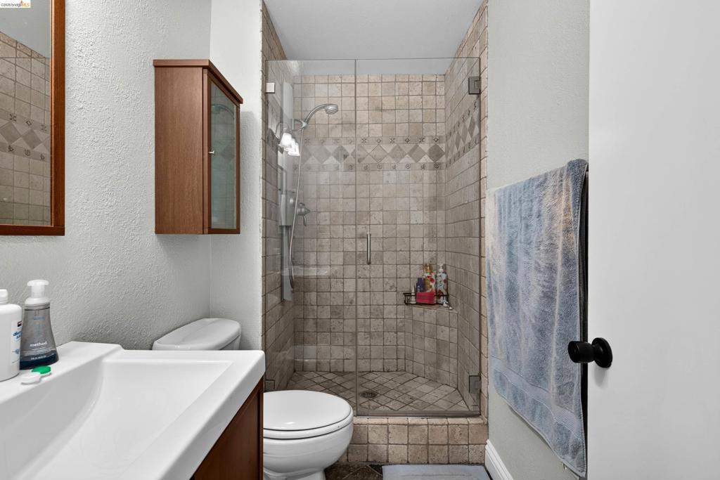 359 Kinross Dr Property Photo 33