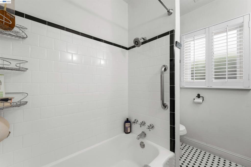 37955 2nd St Property Photo 25