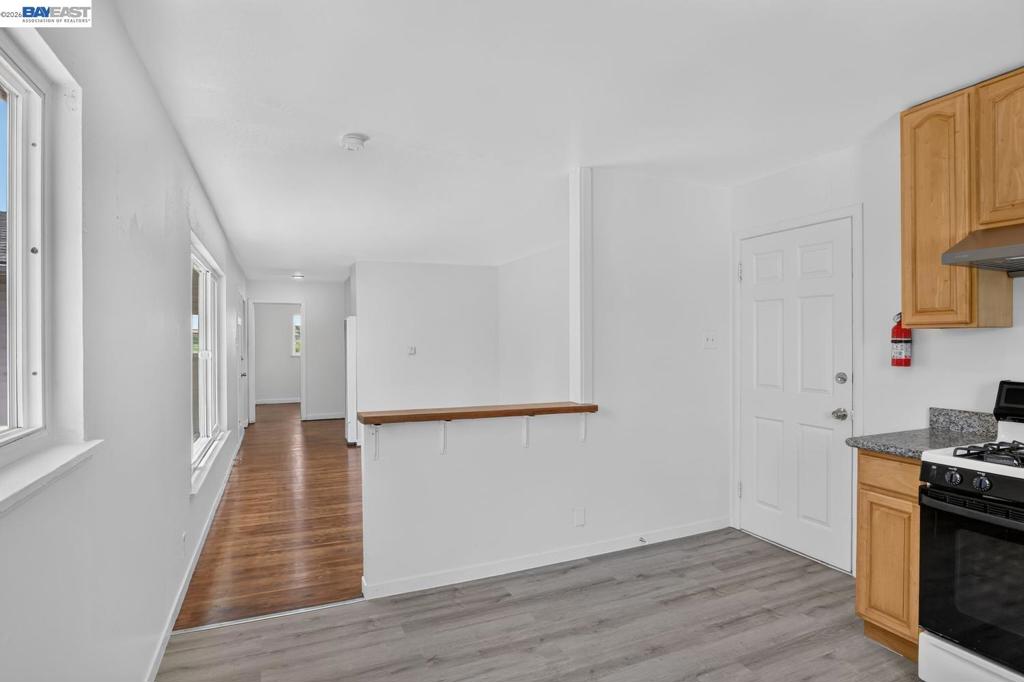 2024 Thompson Ln Property Photo 45