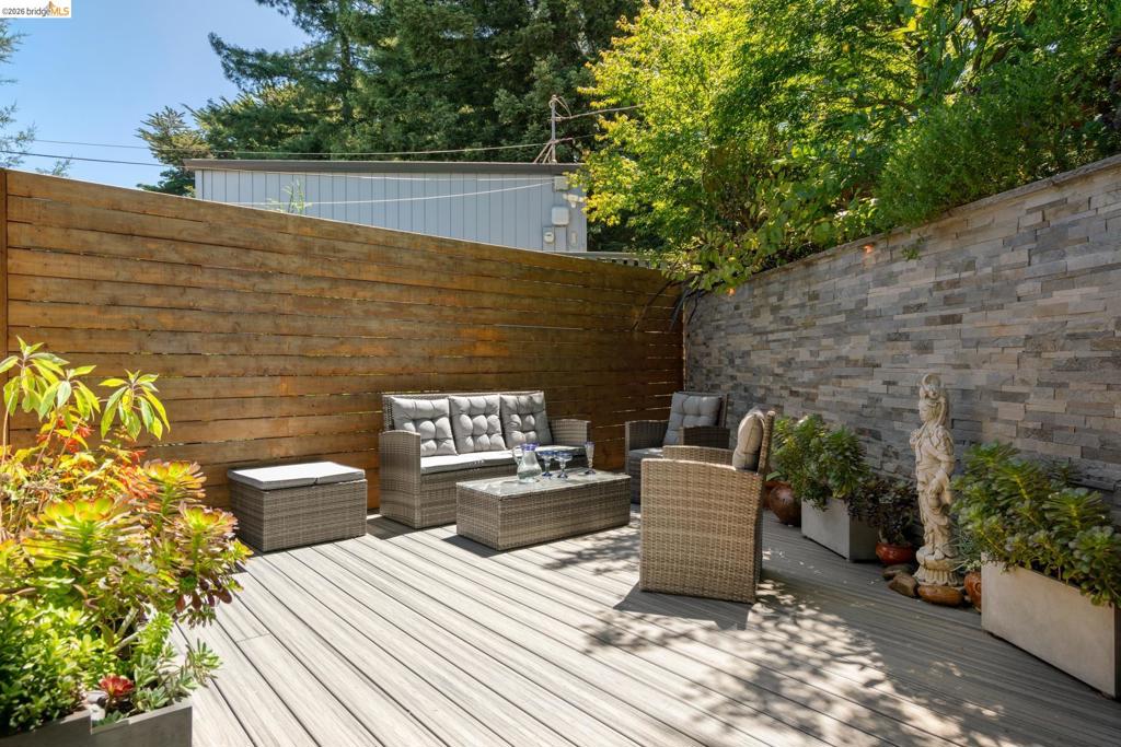 6341 Longcroft Property Photo 30