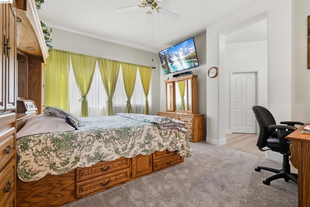 1676 Hickam Cir Property Photo 21