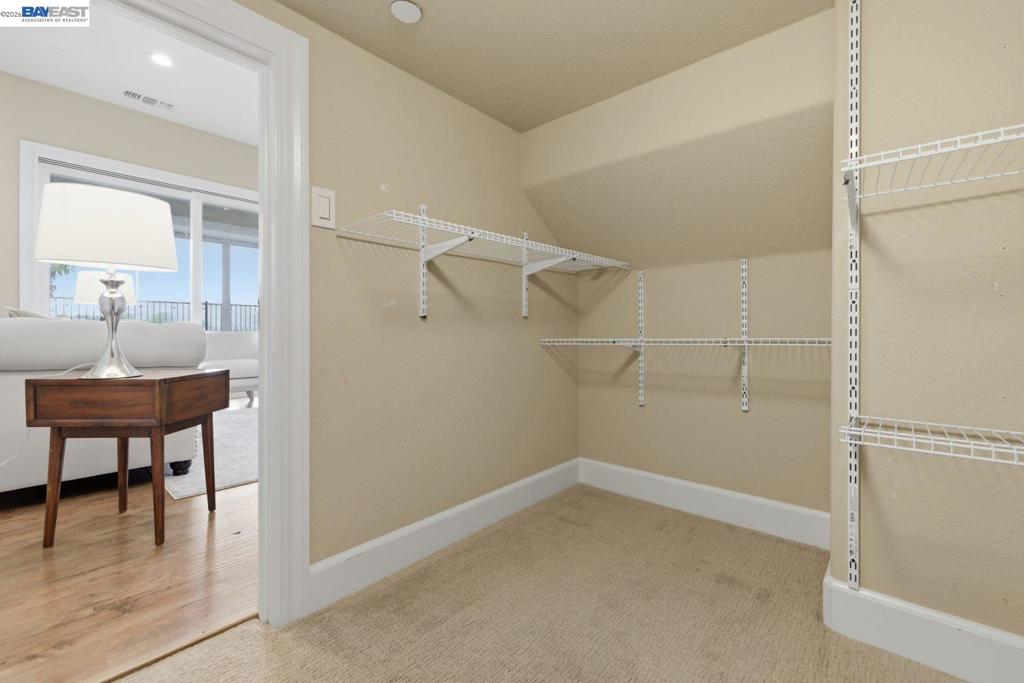 3871 Highpointe Ct Property Photo 34
