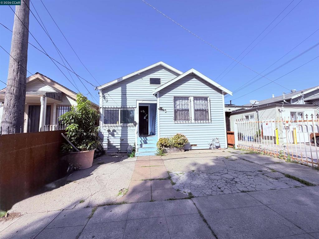 2625 75th Ave Property Photo 1
