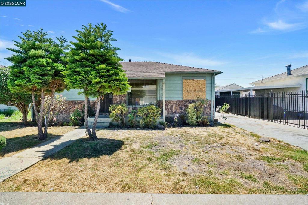 226 Tunis Rd Property Photo 2