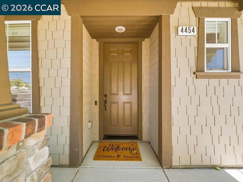 4454 Irisview Pl Property Photo 7