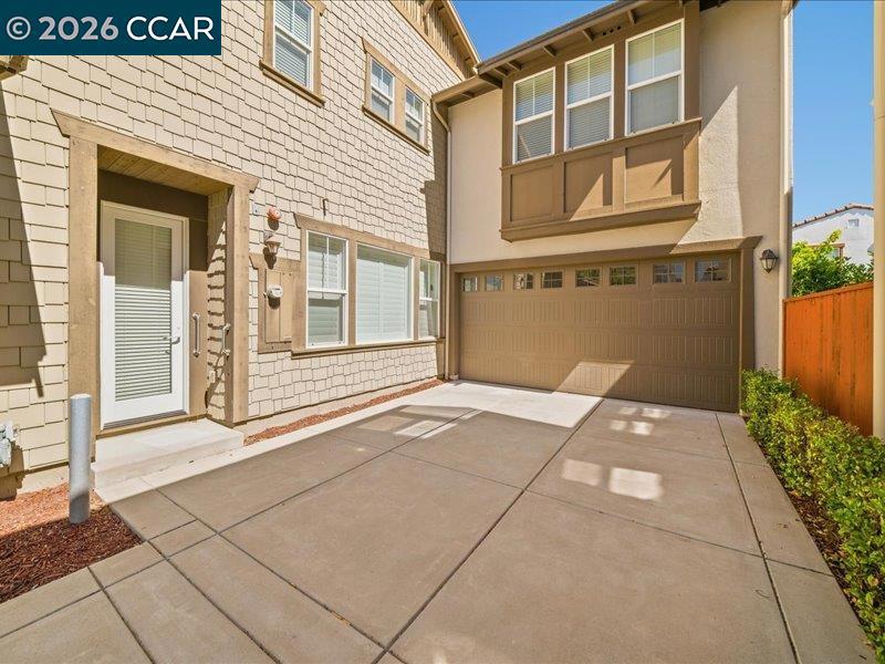 4454 Irisview Pl Property Photo 9