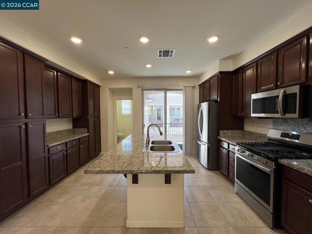 2762 Ferrara Cir Property Photo 10