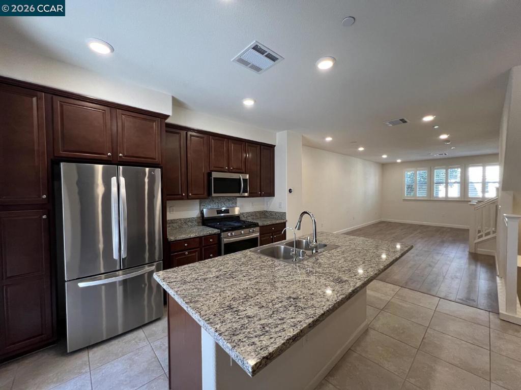 2762 Ferrara Cir Property Photo 12