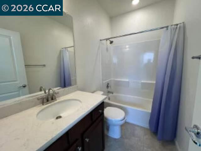 2762 Ferrara Cir Property Photo 32