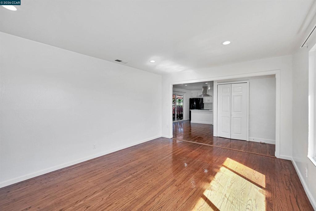 2908 Sargent Ave Property Photo 23