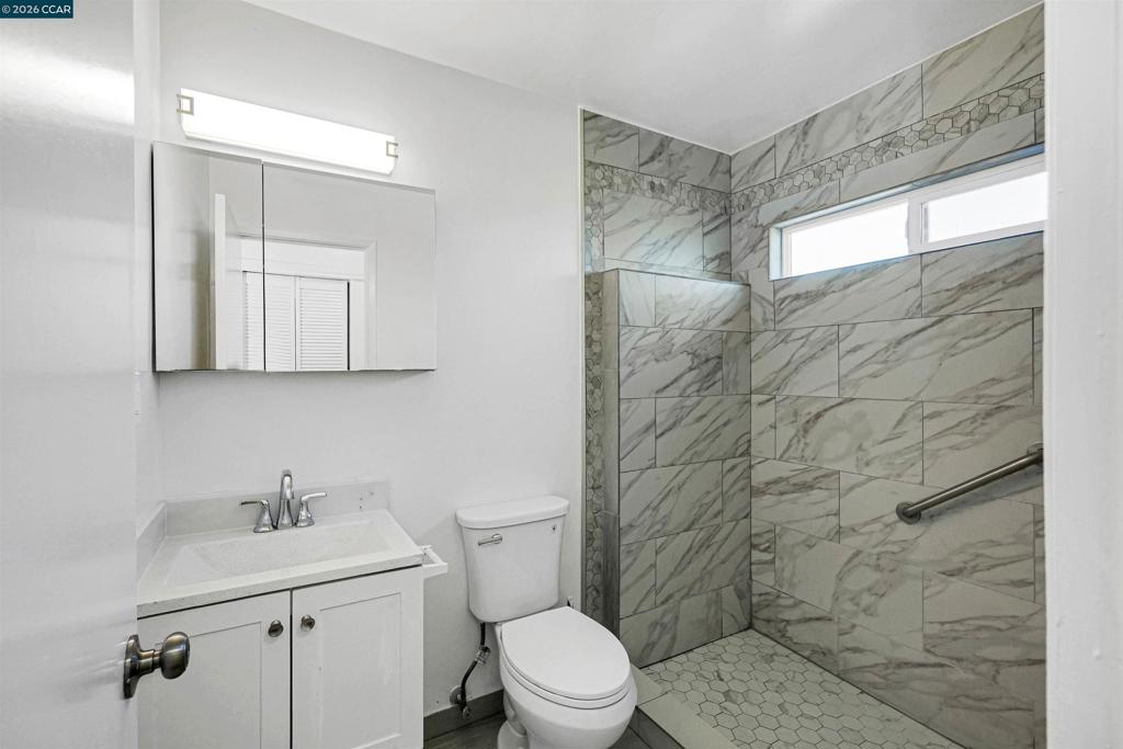 2908 Sargent Ave Property Photo 44