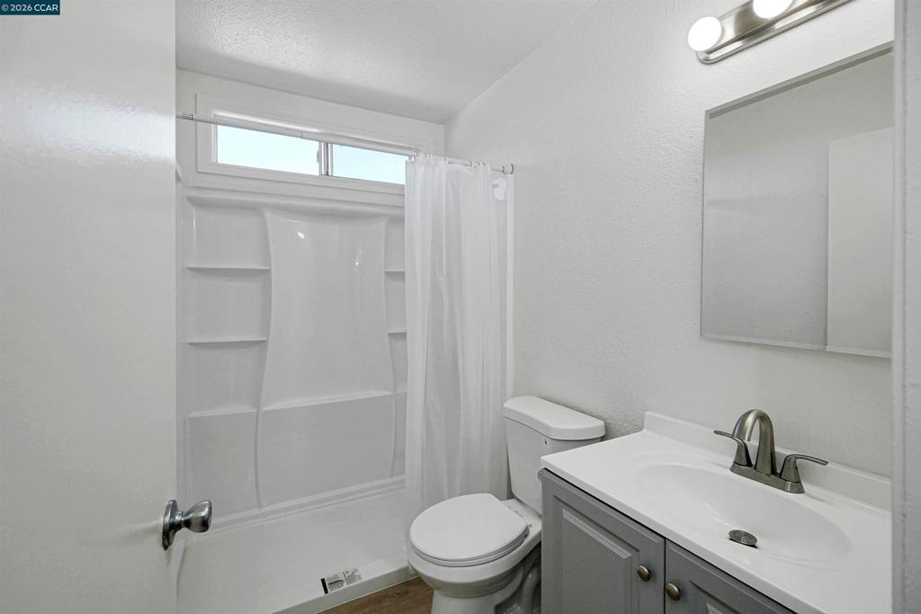 2908 Sargent Ave Property Photo 45