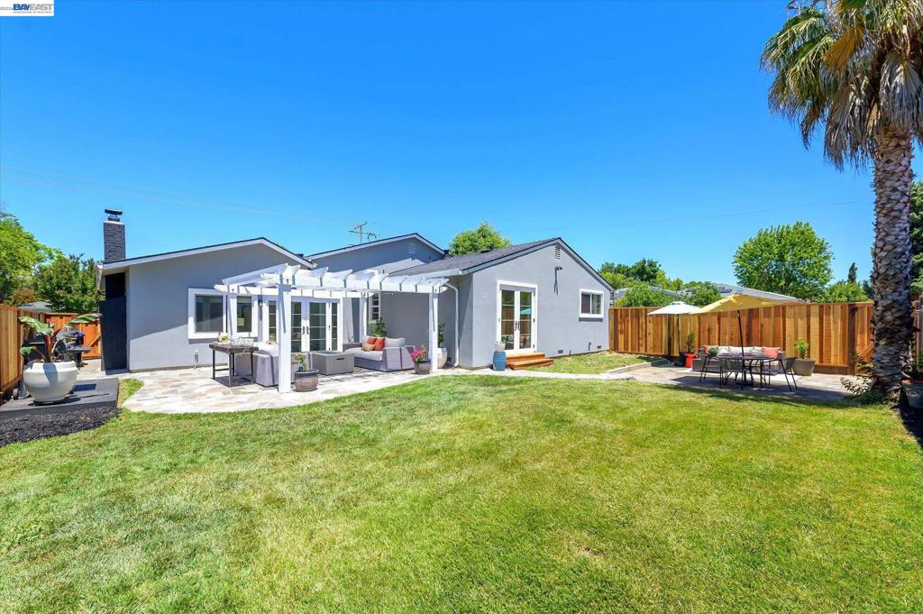 5016 Black Avenue Property Photo 1