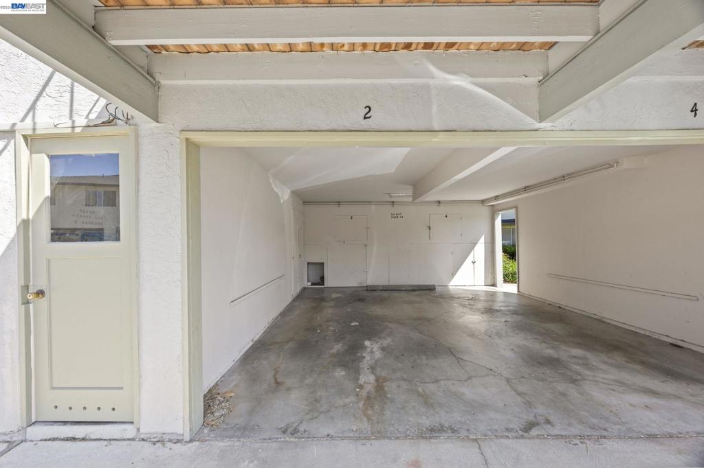 2274 Peacock Pl 2 Property Photo 19