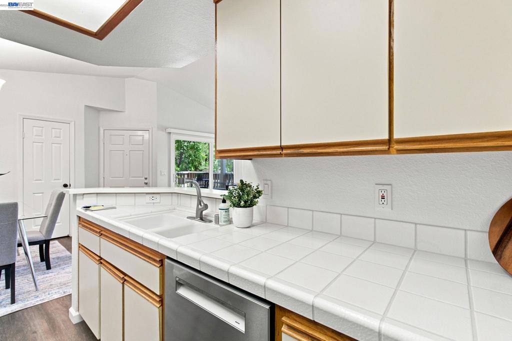 3941 Crow Canyon Rd. Property Photo 11