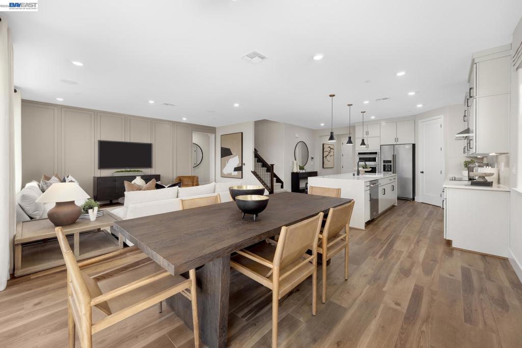 302 E Clydesdale Court Property Photo 28