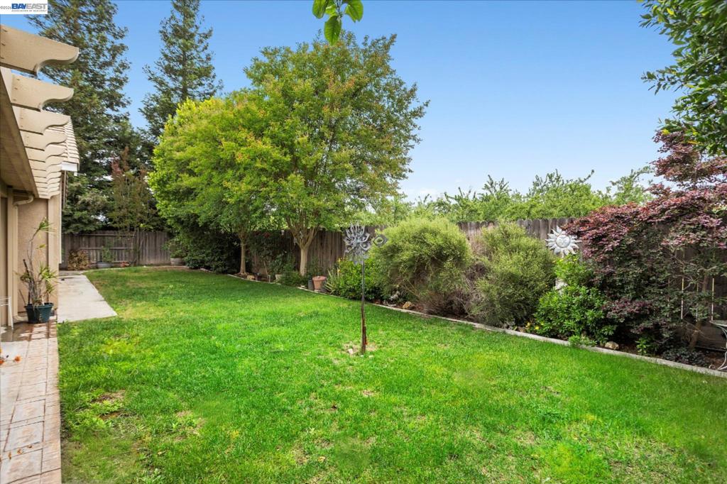 744 Vasconcellos Ave Property Photo 39