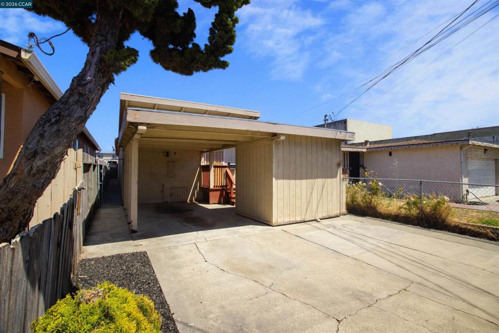 440 Marina Way Property Photo 1