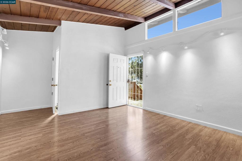 440 Marina Way Property Photo 4