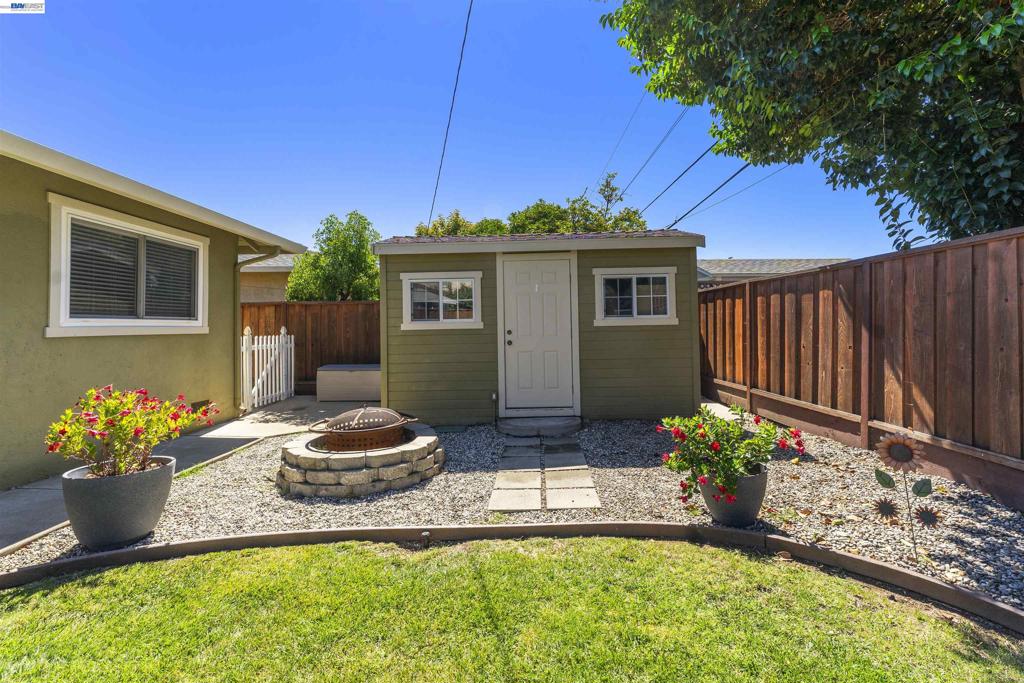 4442 Irvington Ave Property Photo 44