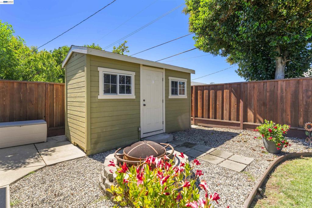 4442 Irvington Ave Property Photo 47