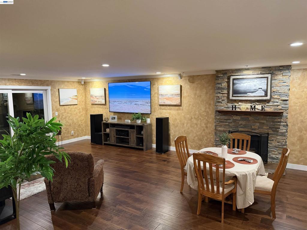 4442 Irvington Ave Property Photo 58
