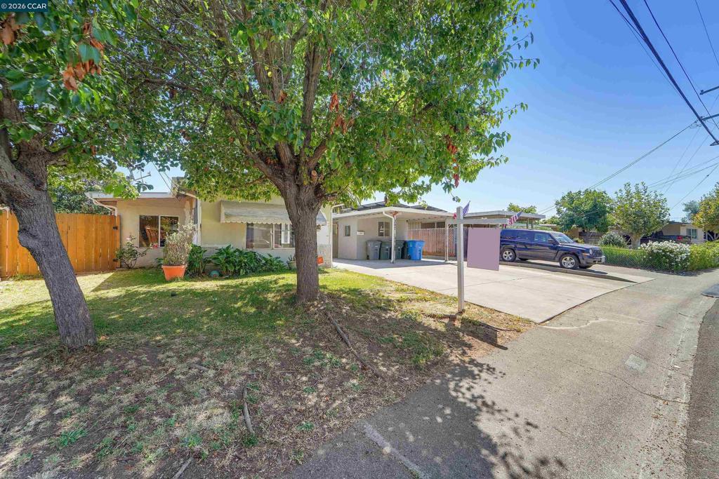 207 Los Altos Pl Property Photo 3