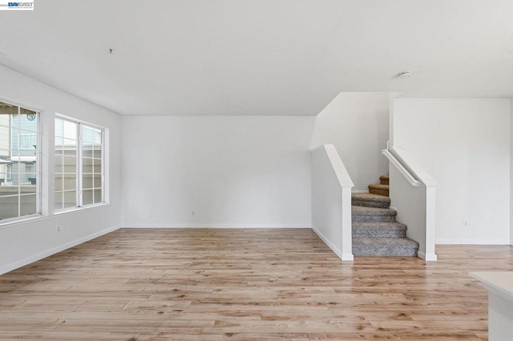 2215 Morningside Ct. Property Photo 8